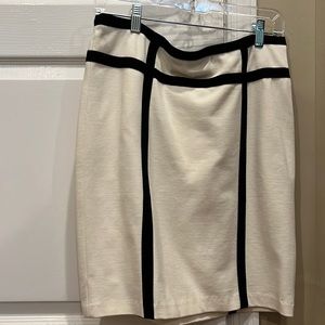 Cache size 8 black and white womens skirt